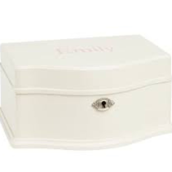 Pottery Barn Kids Abigail Cream Jewelry Box Large - Picture 3 of 12